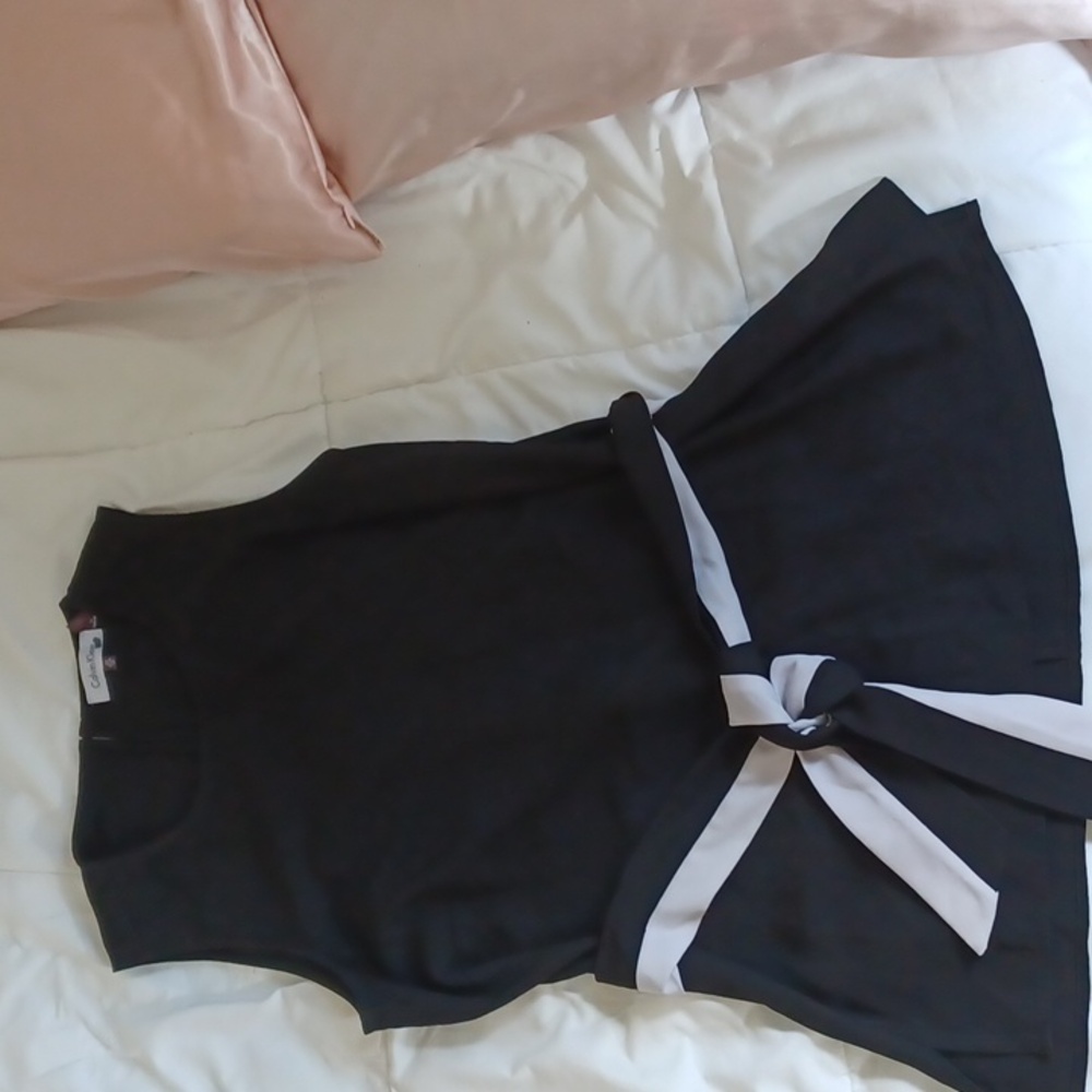 FINAL PRICECalvin Klein Adjustable Belt Blouse